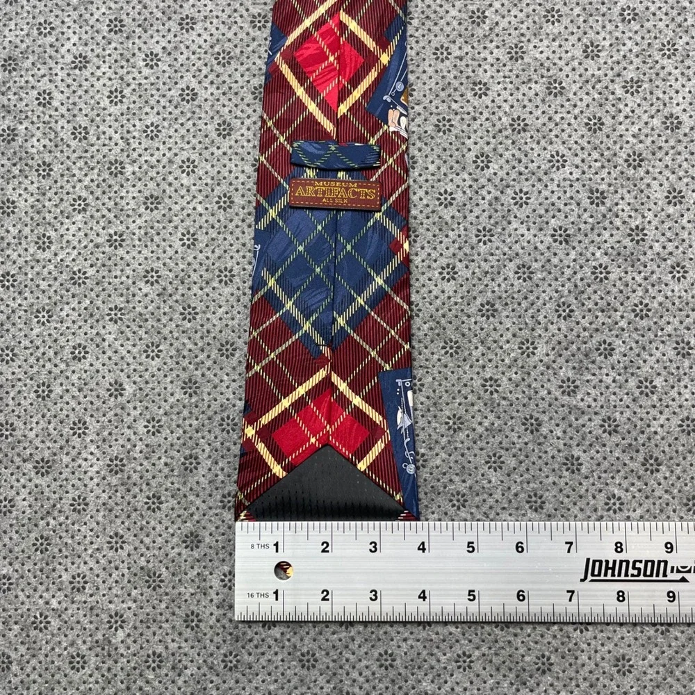 Vintage NEW Museum Artifacts Mens Silk Tie Golf Scenes Plaid Burgundy Navy Blue